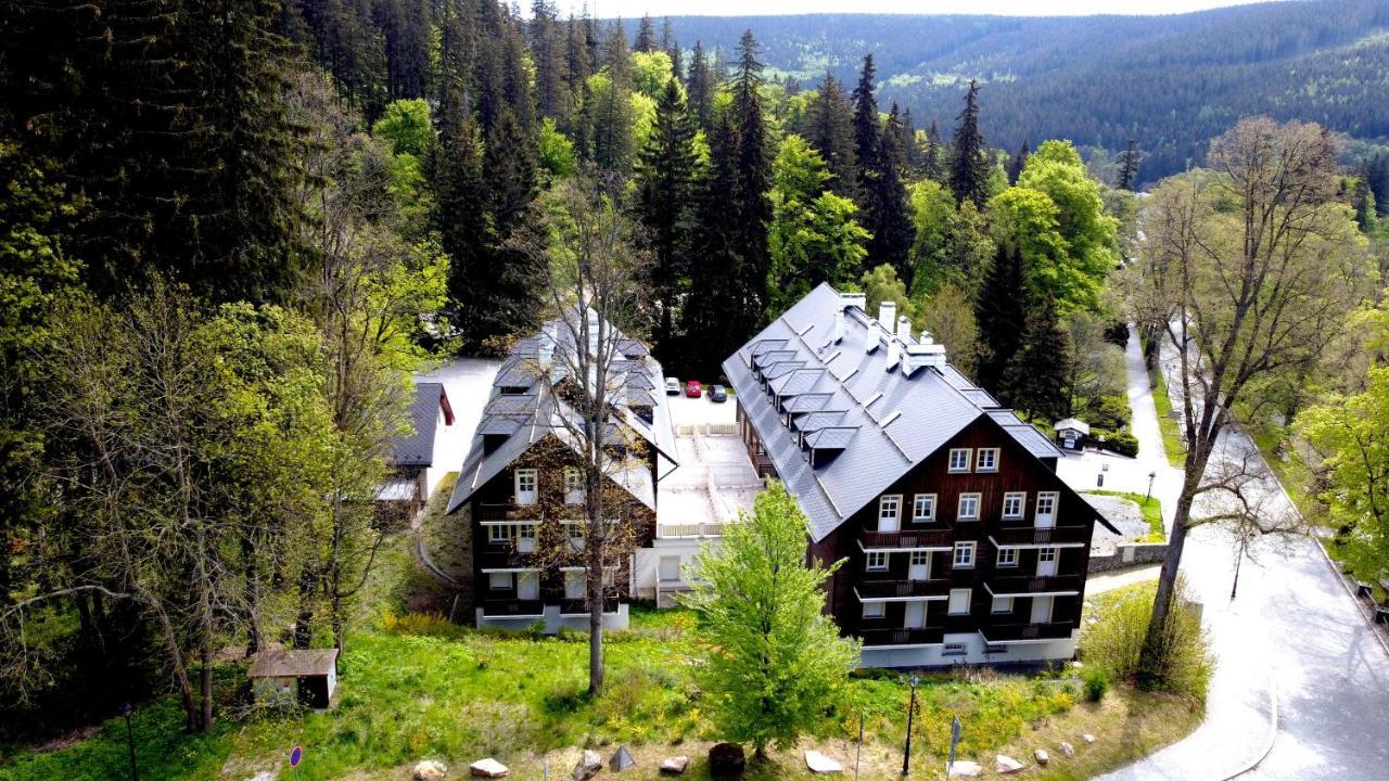 Aparthotel Hubertus Karlova Studánka Exterior foto